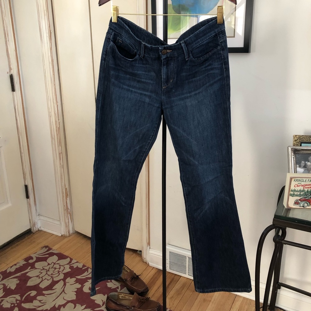 Joe’s Jeans Mid- Rise Bootcut (Short) Size: 30